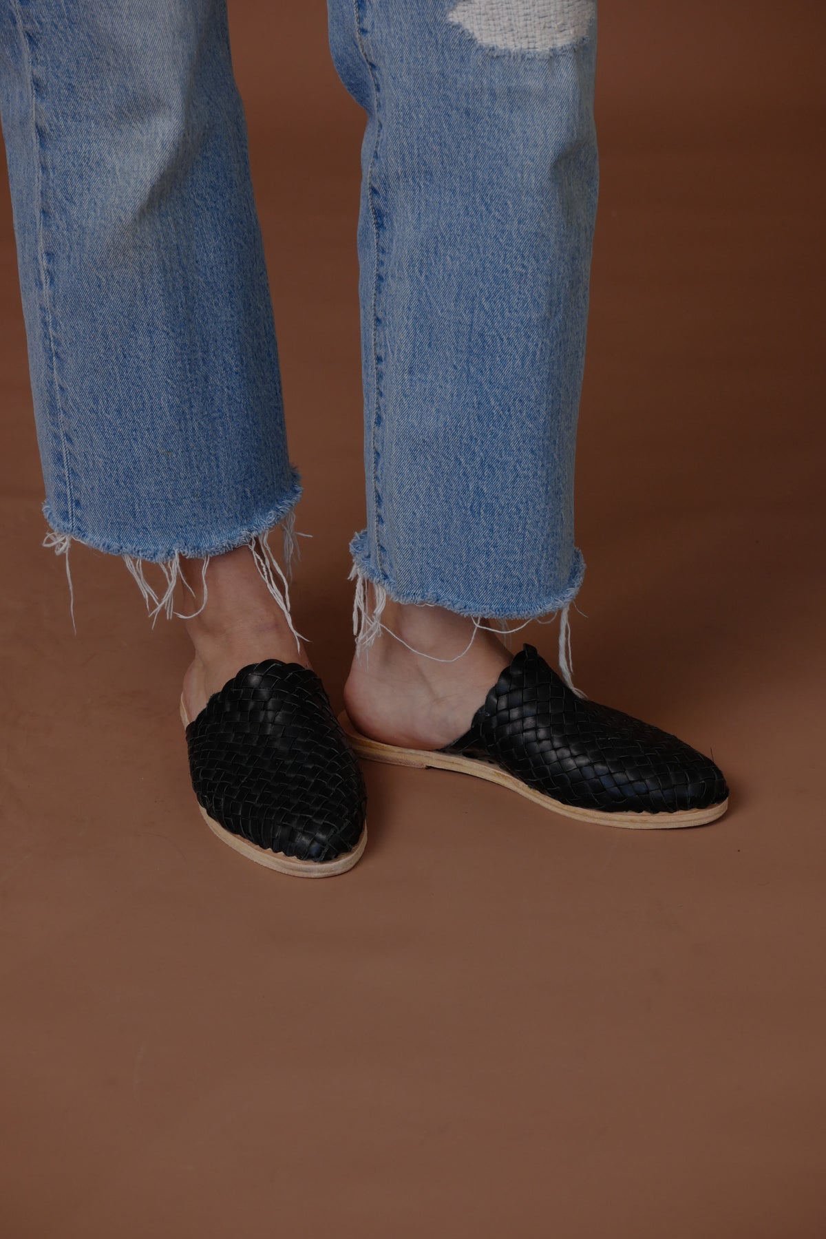 Hand Woven Leather Slides Black