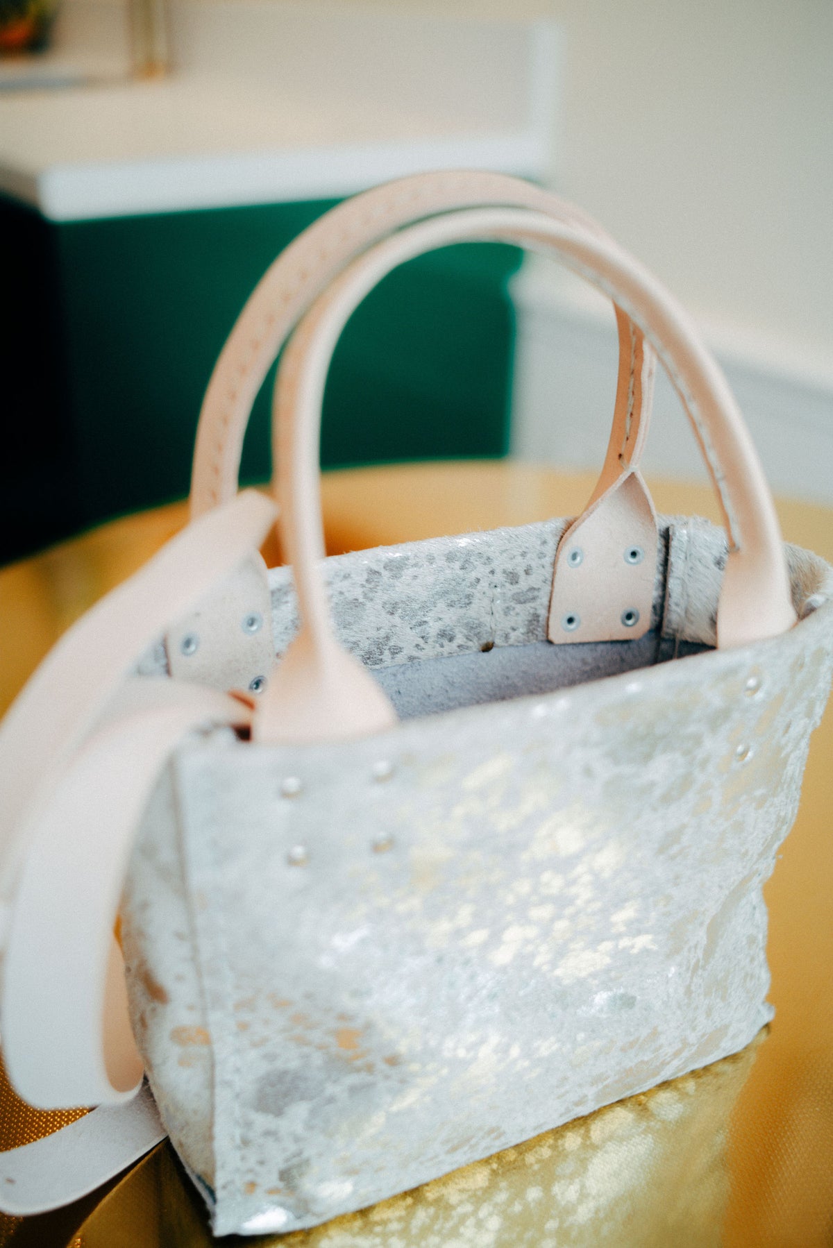 Alejandra 'Chica' Crossbody Tote // Silver