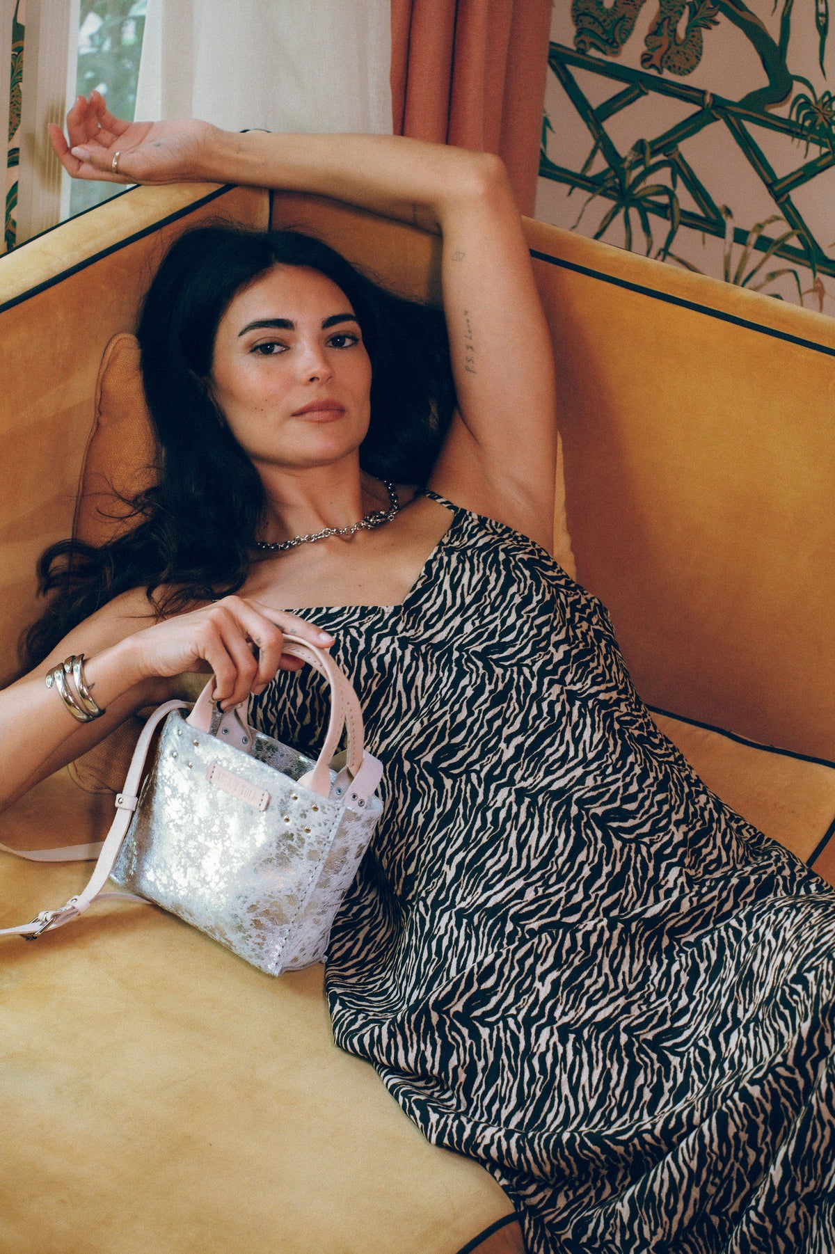 Alejandra 'Chica' Crossbody Tote // Silver
