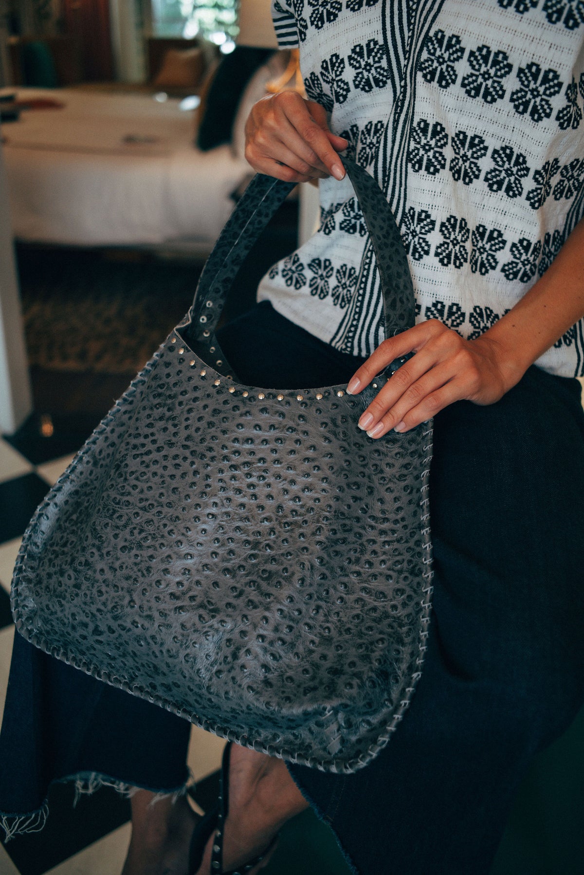 Rebeca Shoulder Bag // Ostrich