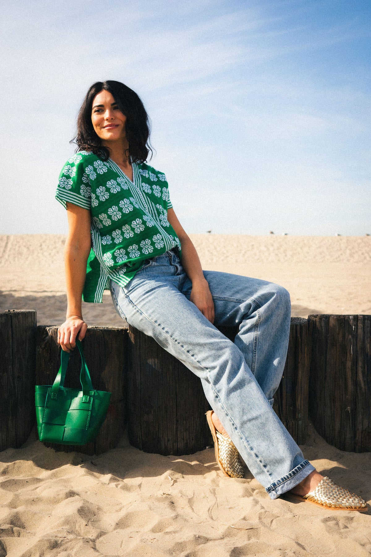 Gardenia Floral V-Neck Green + White