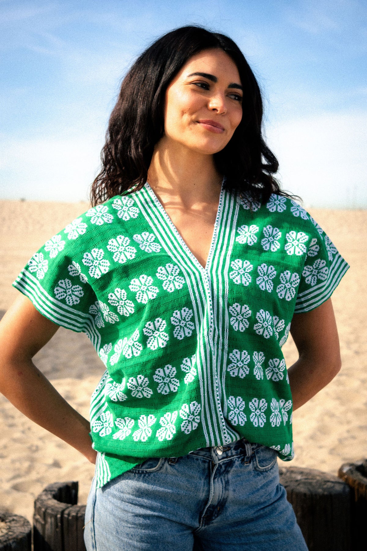 Gardenia Floral V-Neck Green + White