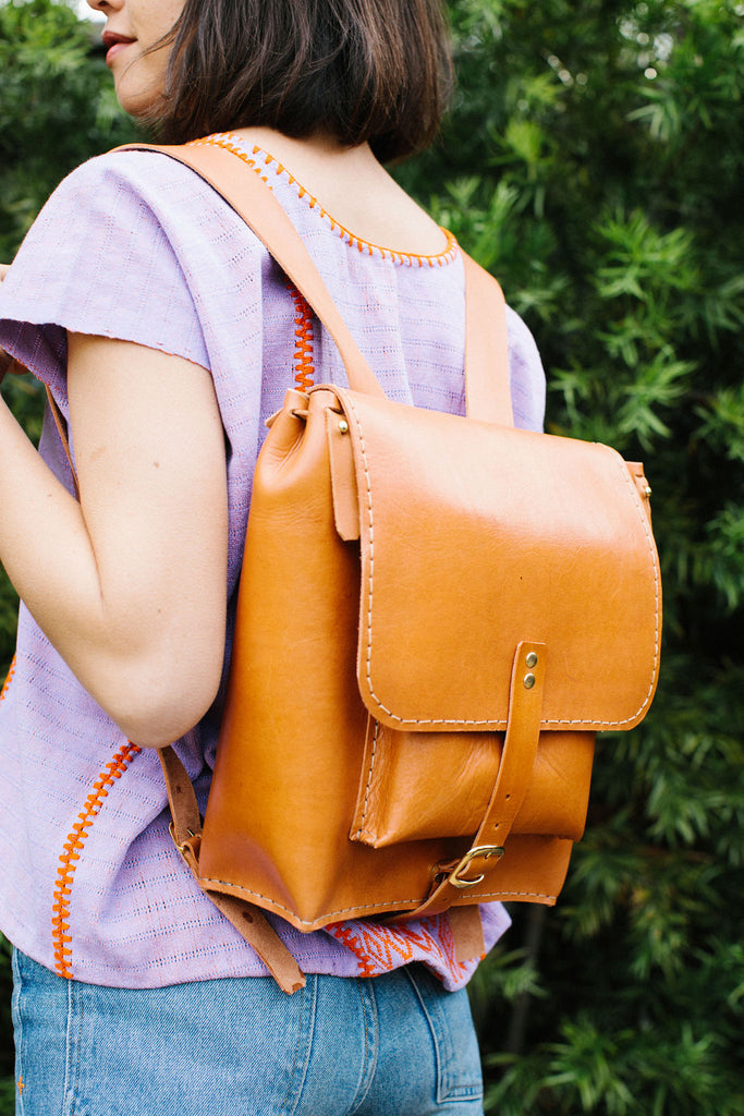 ISA LEATHER BACKPACK // CAMEL